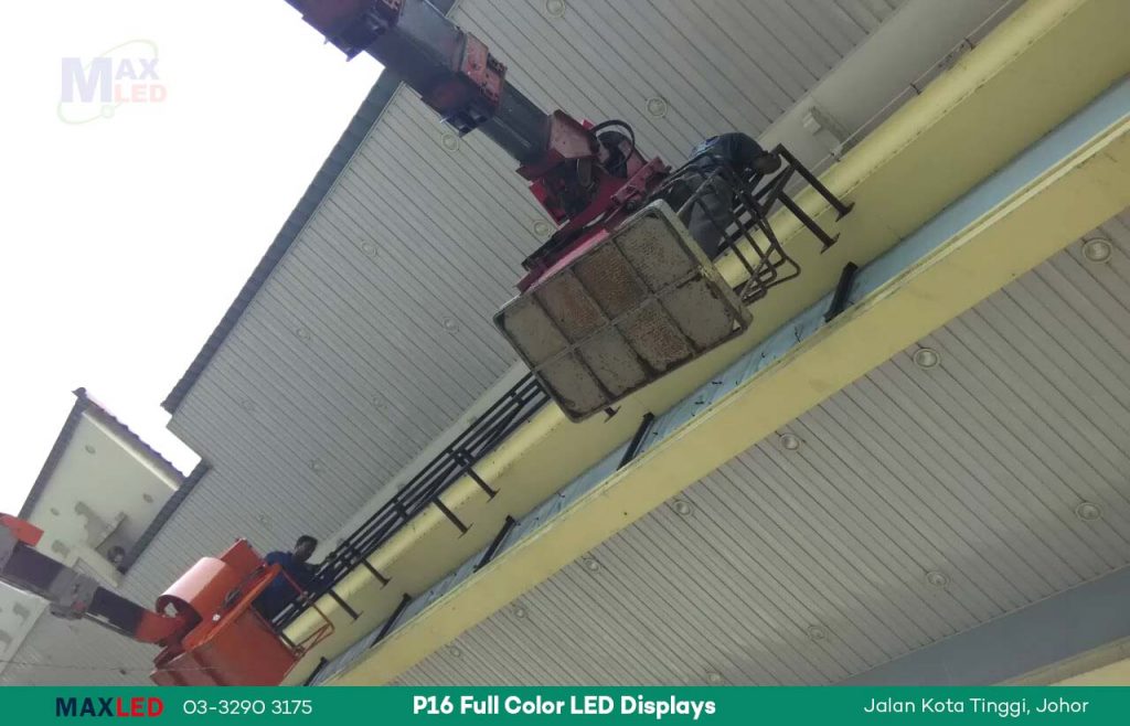 outdoorfullcolorleddisplayskotatinggihighwayjohorbahru07